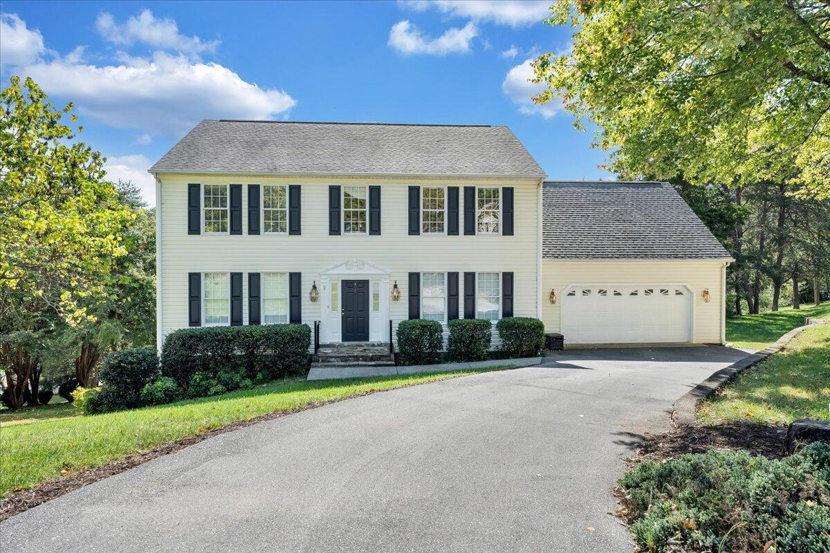 2601 Bobwhite Dr, For Sale in Roanoke Zoocasa