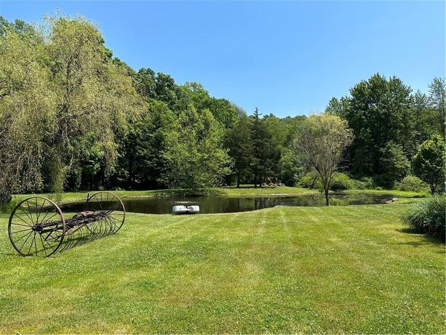 Pond with aerator | Image 35