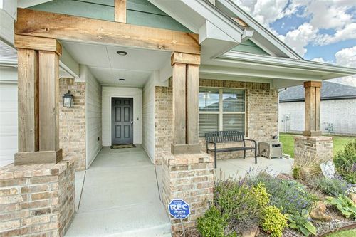 16009 Quiet Storm Dr, Oklahoma City, OK, 73170-7735 | Card Image