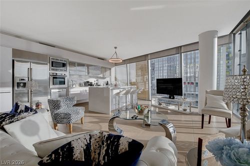 811-3722 Las Vegas Blvd S, Las Vegas, NV, 89158 | Card Image