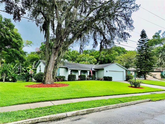 580 E Orange Street, House other with 3 bedrooms, 2 bathrooms and null parking in Altamonte Springs FL | Image 2