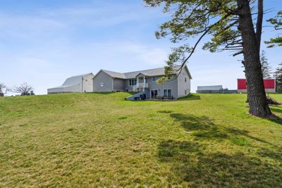 1677 Victor Avenue, Home with 5 bedrooms, 2 bathrooms and null parking in Winthrop IA | Image 2