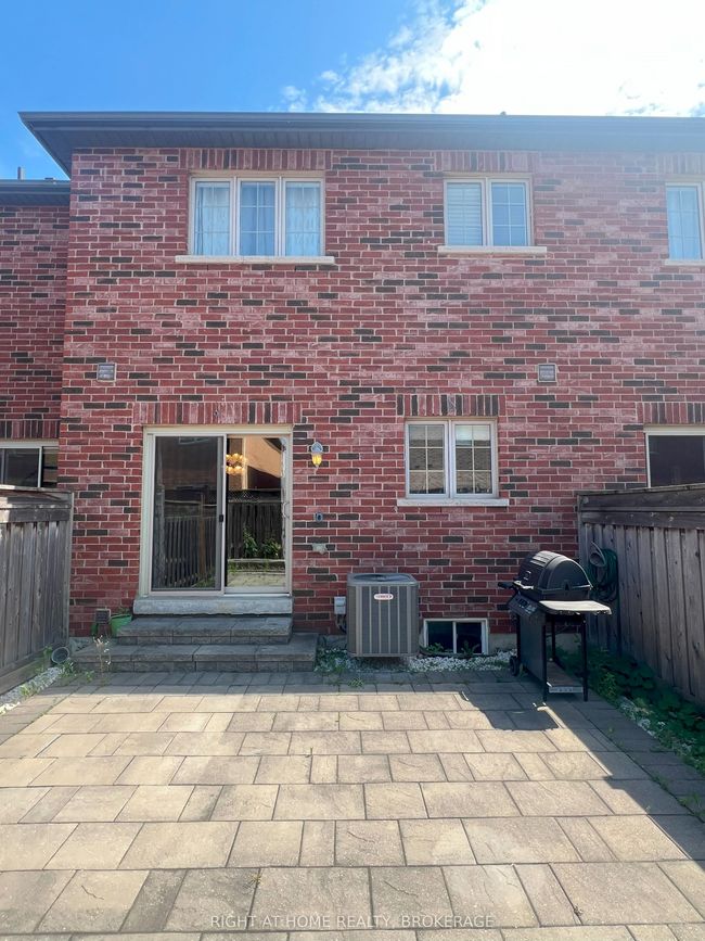 60 Zachary Pl, House attached with 4 bedrooms, 3 bathrooms and 2 parking in Vaughan ON | Image 34