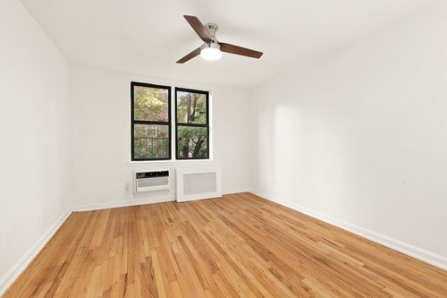 5j-405 E 82nd St, New York, NY, 10028-6074 | Card Image
