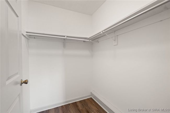 207 Colonial Club Dr, Condo with 2 bedrooms, 2 bathrooms and null parking in New Albany IN | Image 26