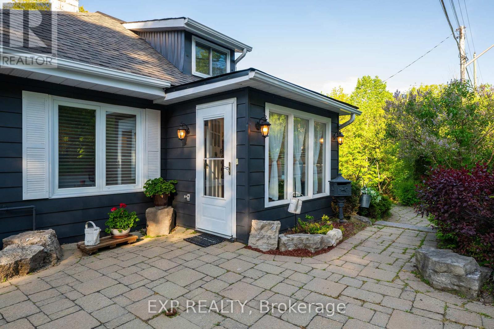 Residential in Caledon (Alton) 4