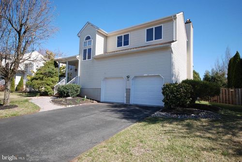 52 Fisher Dr, Hillsborough, NJ, 08844-5258 | Card Image