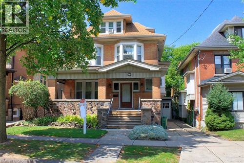22 Blake Street, Hamilton, ON, L8M2S5 | Card Image