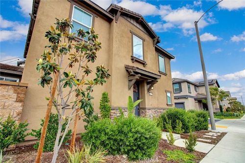 2497 Gunner Ridge Way, Rialto, CA, 92377-4005 | Card Image