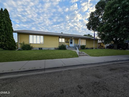 403-and-405-403 8th St E, Williston, ND, 58801-5538 | Card Image
