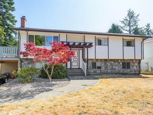 4215 Shelbourne St, Saanich, BC, V8N3E8 | Card Image