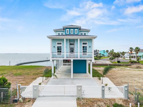 107 Gulf Fwy, Tiki Island, TX, 77554 | Card Image