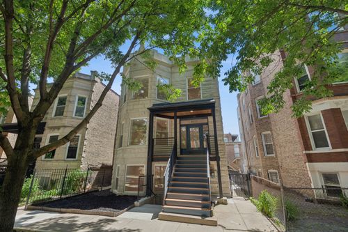 2647 W Walton St, Chicago, IL, 60622-4580 | Card Image