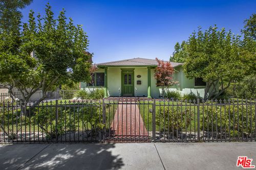 369 S Roosevelt Ave, Pasadena, CA, 91107-4123 | Card Image