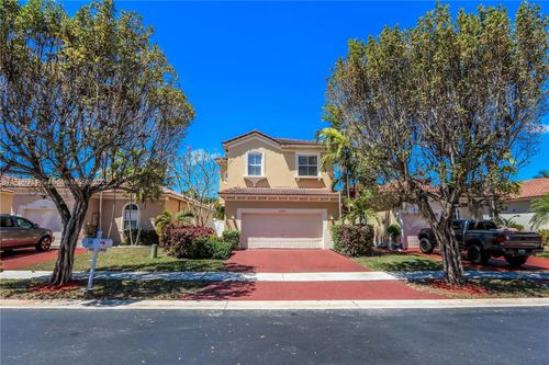 2250 Ne 37th Rd, Homestead, FL, 33033-5142 | Card Image
