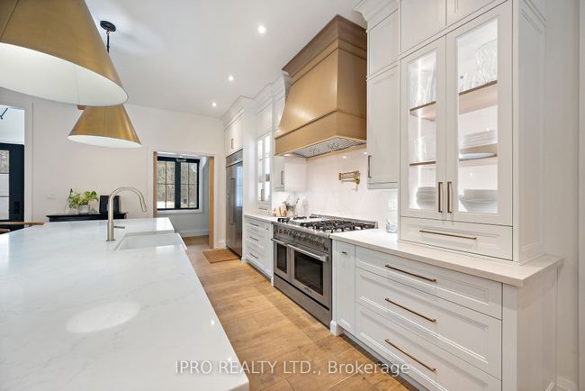 1 Gallagher Cres, House other with 6 bedrooms, 4 bathrooms and 10 parking in Midhurst ON | Image 4