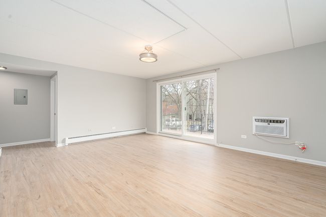 APT-2 - 21 S Waiola Ave, Condo with 2 bedrooms, 1 bathrooms and 1 parking in La Grange IL | Image 9