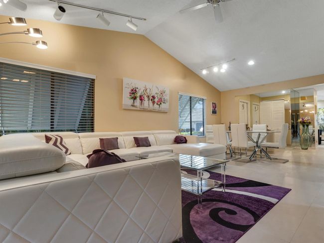 10088 Laurelwood Pl, Condo with 2 bedrooms, 2 bathrooms and null parking in Boynton Beach FL | Image 21