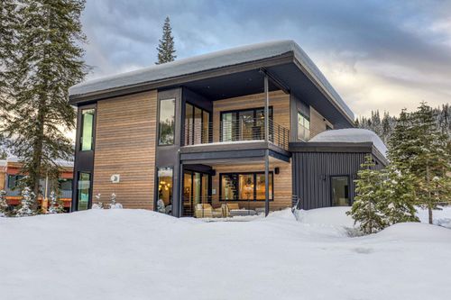 211 Palisades Cir, Olympic Valley, CA, 96146-1058 | Card Image