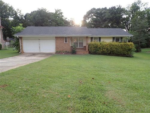 8295 Valley Stream Dr, Jonesboro, GA, 30236-3825 | Card Image
