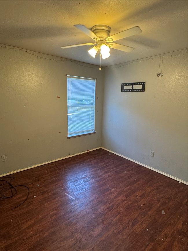 3048 Saint Ursula Dr, House other with 3 bedrooms, 2 bathrooms and null parking in Dallas TX | Image 13