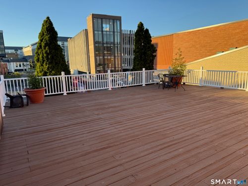 84 Wall St, Norwalk, CT, 06850-3405 | Card Image