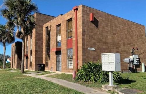 10821 Roger Dr, New Orleans, LA, 70127-2942 | Card Image