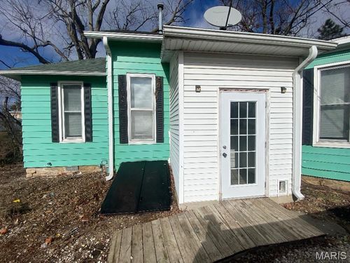 633 4th St, Carrollton, IL, 62016-1507 | Card Image