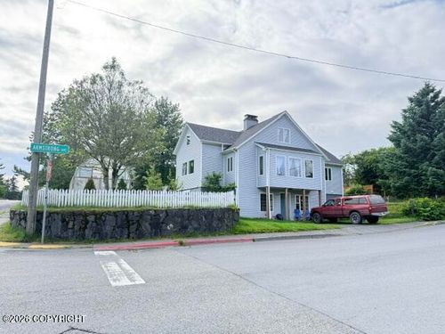 1327 E Rezanof Dr, Kodiak, AK, 99615-6475 | Card Image