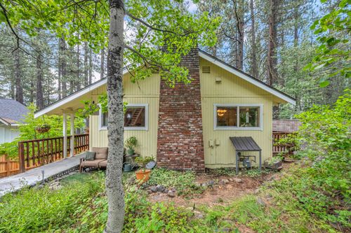 12211 E Sierra Drive, Truckee, CA, 96161 | Card Image