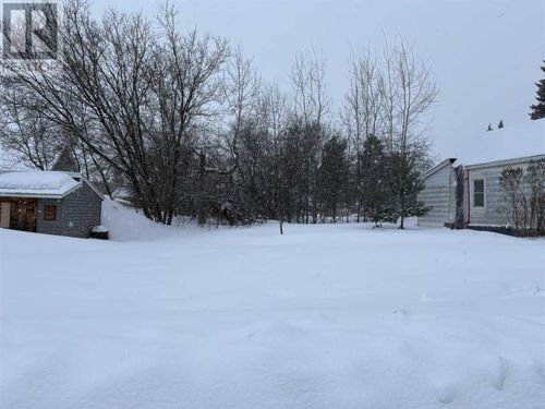 599 Lennox Ave, Sault Ste. Marie, ON, P6C3P7 | Card Image