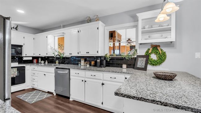 6063 Wilson St, House other with 4 bedrooms, 3 bathrooms and null parking in Durant OK | Image 10