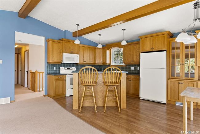 227 &amp; 229 Lakeview Ave, House other with 2 bedrooms, 2 bathrooms and 12 parking in Silton SK | Image 4
