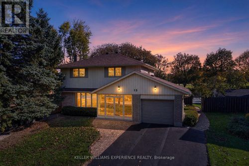 15 Woodcrest Rd, Barrie, ON, L4N2V4 | Card Image