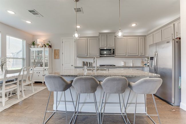 1613 Frankford Dr, House other with 5 bedrooms, 3 bathrooms and null parking in Forney TX | Image 8
