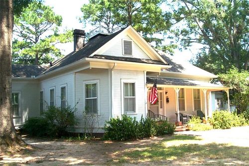 904 6th St, Colfax, LA, 71417-1304 | Card Image