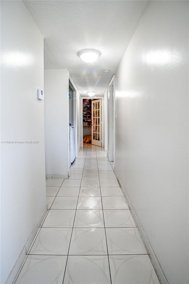 APT-601 - 4164 Inverrary Dr, Condo with 2 bedrooms, 2 bathrooms and null parking in Lauderhill FL | Image 34