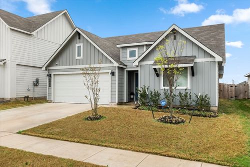 402 Perry Pl, Rockdale, TX, 76567-2421 | Card Image