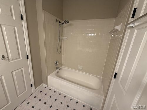 4139 Shaw Blvd, Saint Louis, MO, 63110-3623 | Card Image