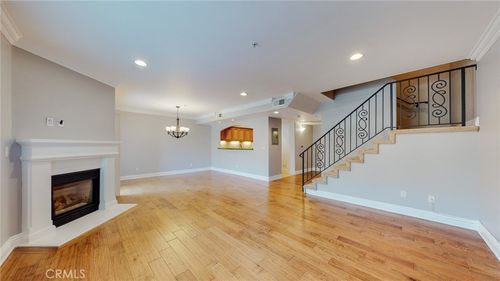 103-11540 Moorpark St, Toluca Lake, CA, 91602 | Card Image