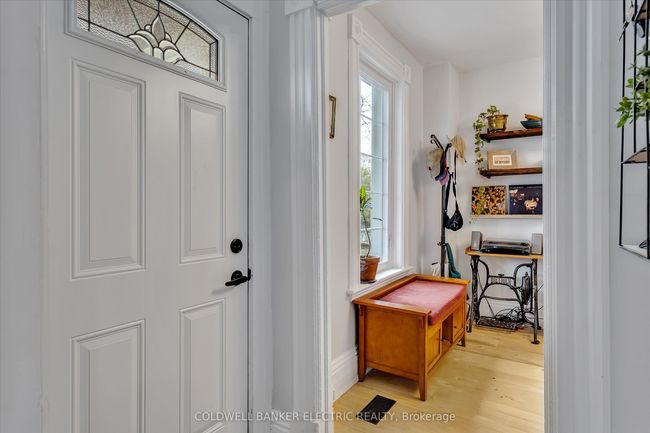 272 Bennet St, House other with 3 bedrooms, 2 bathrooms and 4 parking in Peterborough ON | Image 8