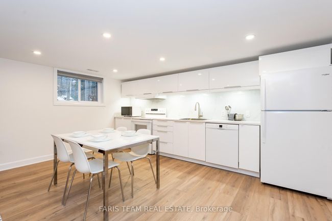 8 Celestine Crt, House other with 5 bedrooms, 2 bathrooms and 9 parking in Tiny ON | Image 8