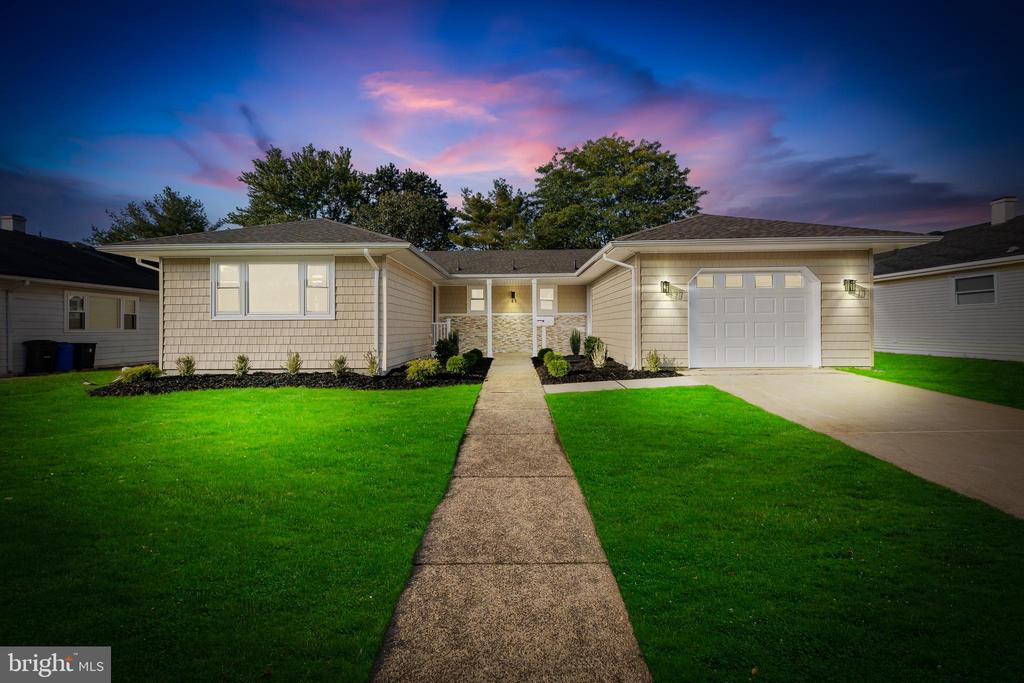 Grenada St, Toms River, NJ 08757