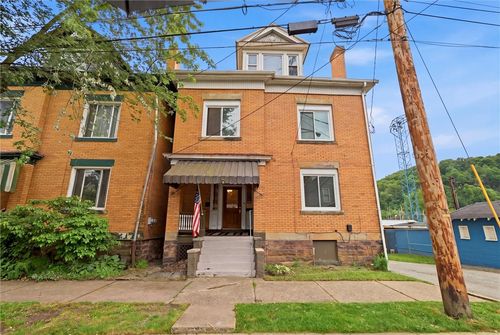 305 3rd St, Freeport, PA, 16229-1141 | Card Image