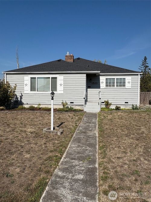 1523 4th Avenue Nw, Puyallup, WA, 98371 | Card Image