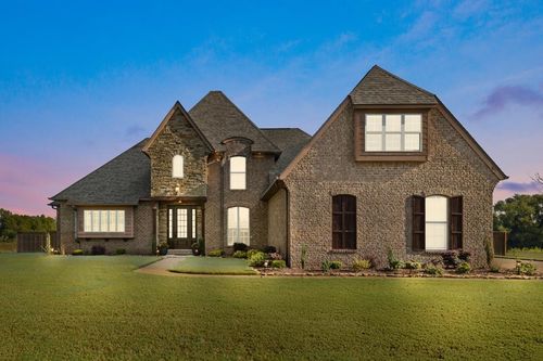 694 Riverwest Cir, Marion, AR, 72364-9042 | Card Image