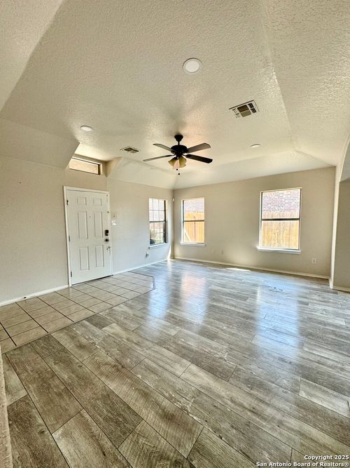 14815 Raintree Run, San Antonio, TX, 78233-3973 | Card Image