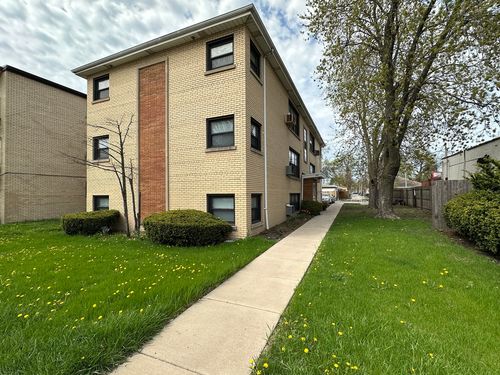 1812 W 127th St, Calumet Park, IL, 60827-5635 | Card Image
