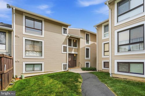 048604f-8604 Village Way, ALEXANDRIA, VA, 22309-1604 | Card Image