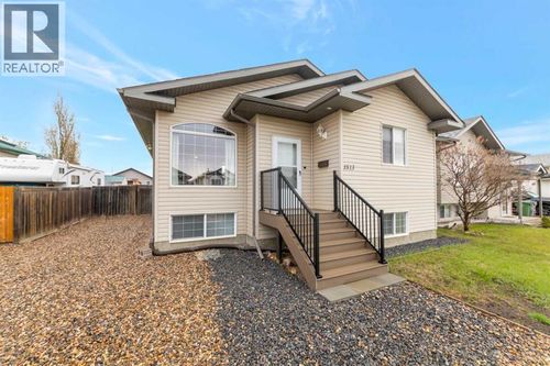 1513 49 Ave, Lloydminster, SK, S9V2E7 | Card Image